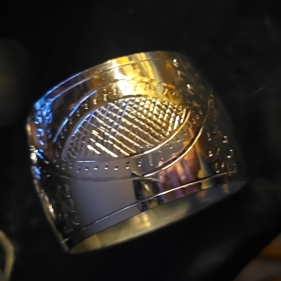 Fashion Jewelry Jewelry - Silver Tone Cuff Bracelet